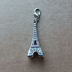 Charmalong By Bead Landing Eiffel Tower Charm / Stitch Marker 🗼